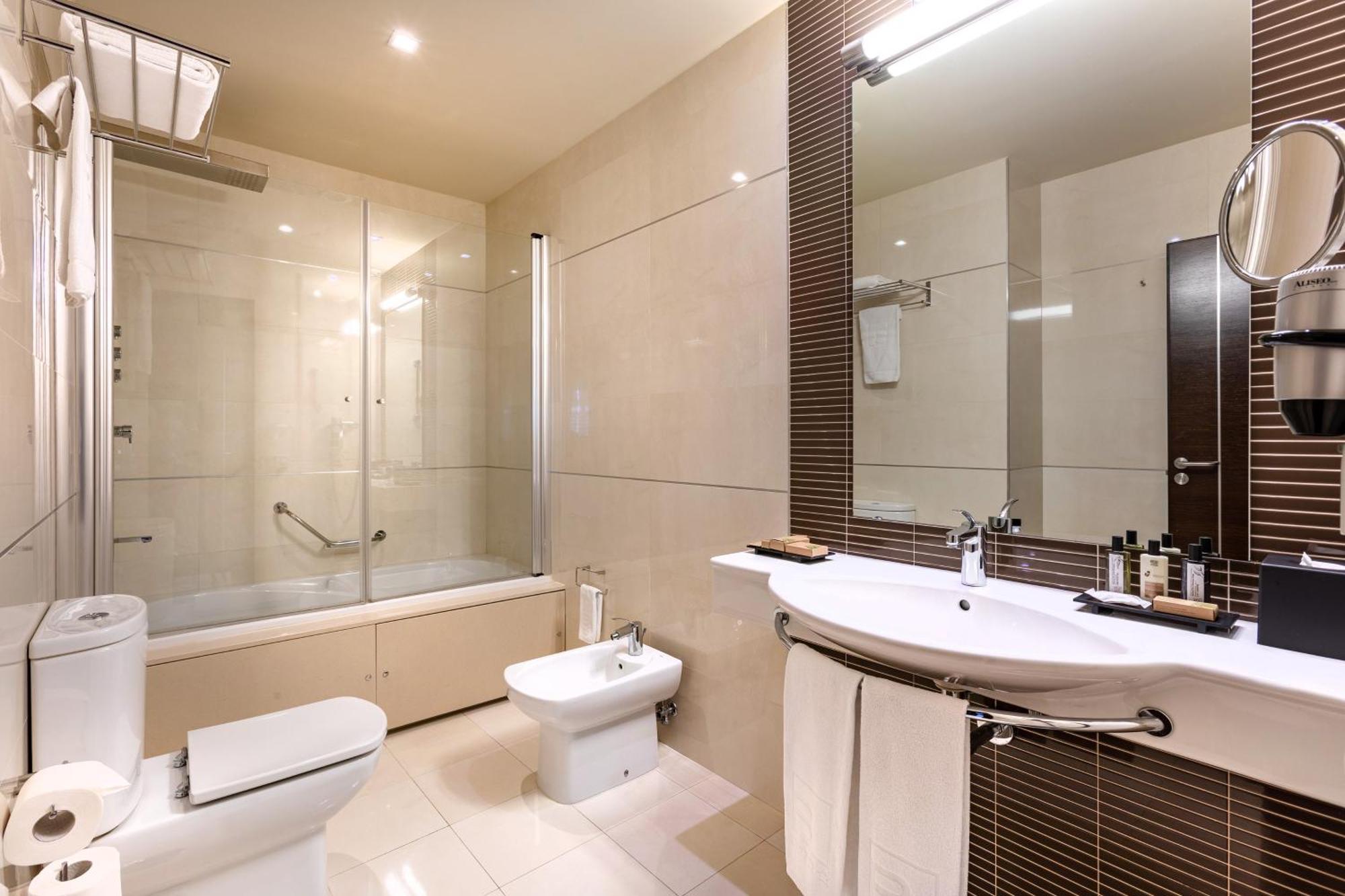 Superior Double Room with Hot Tub,1722893380:JPEG