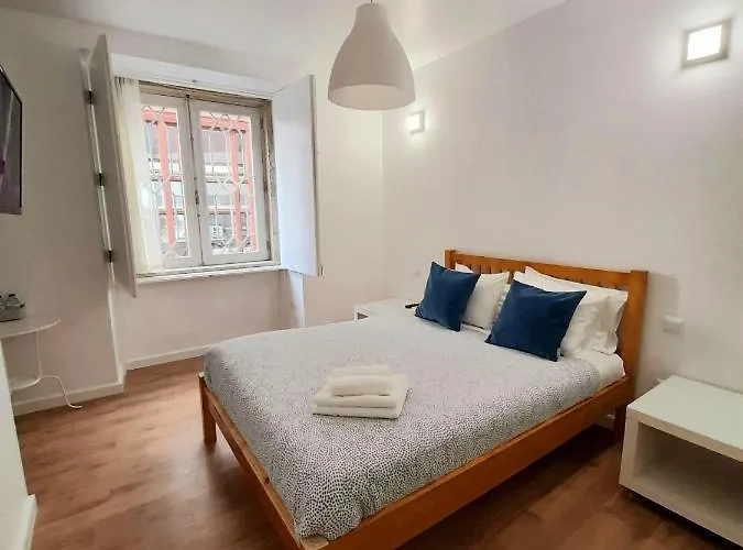 Clerigos Ville RoomsHotel Porto